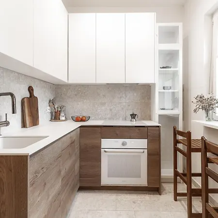 Mona * Любляна